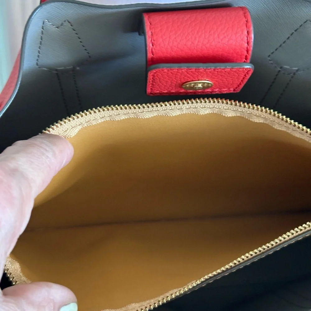 Tory Burch red leather purse with shoulder strap. NEW worn on two occasions. - Picture 4 of 6